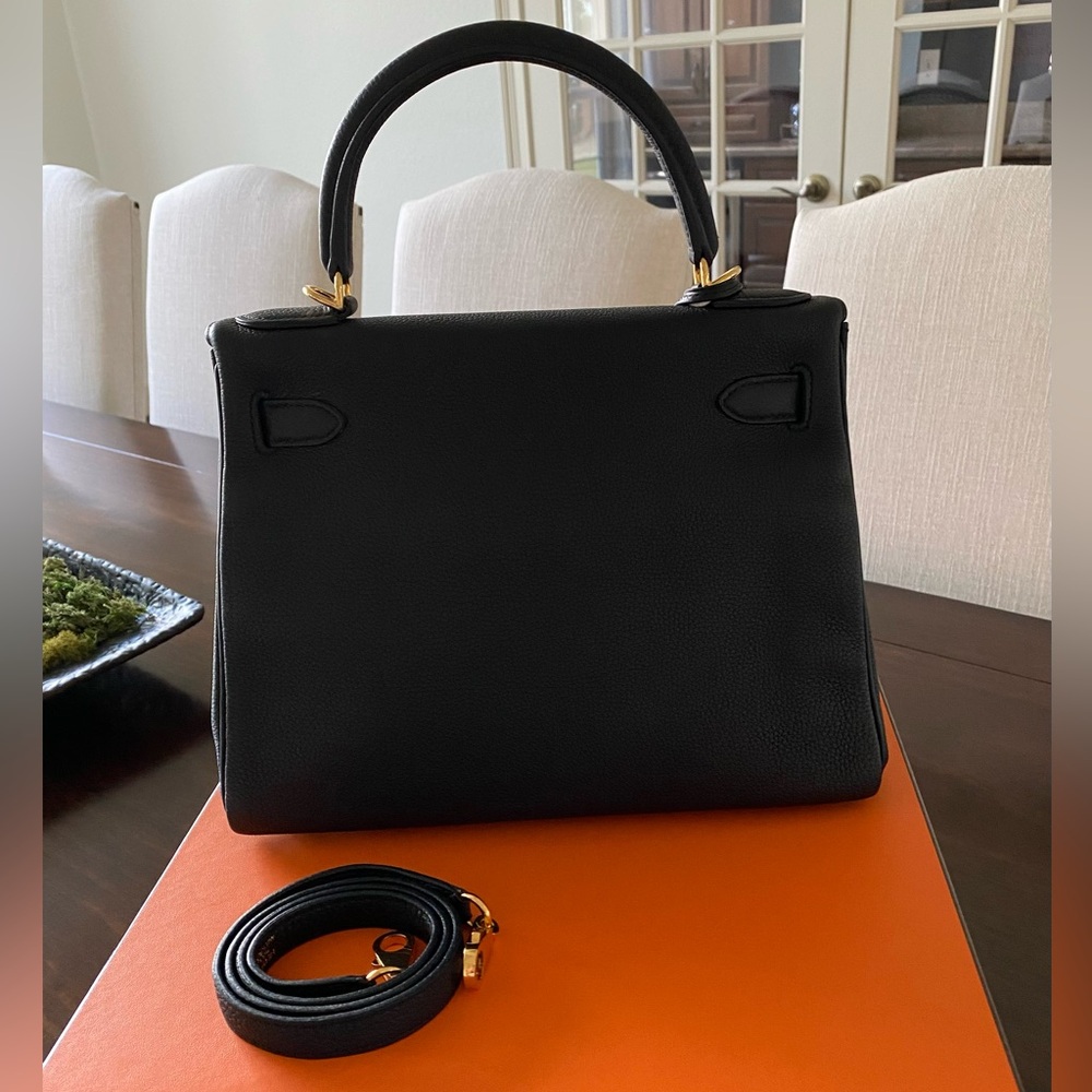 SOLD Hermes Kelly Retourne 28 in Noir Togo Leather with Gold Hardware - Picture 5 of 17